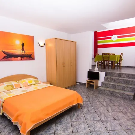 Zuzic 3*