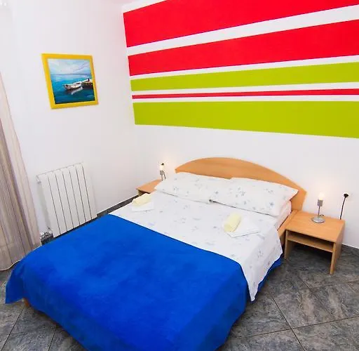 Zuzic 3* Krk Town