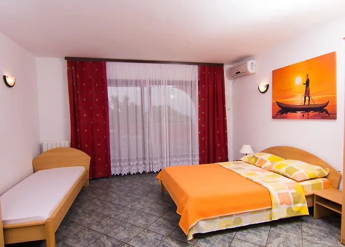 Pensionat Zuzic 3*