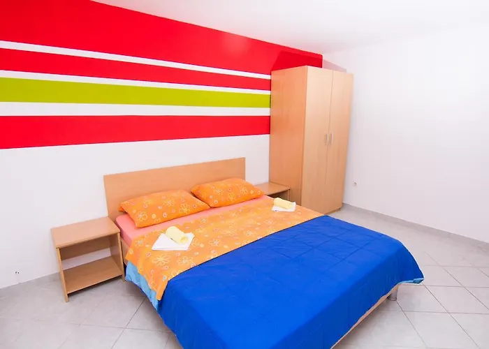 Zuzic 3* Krk Town