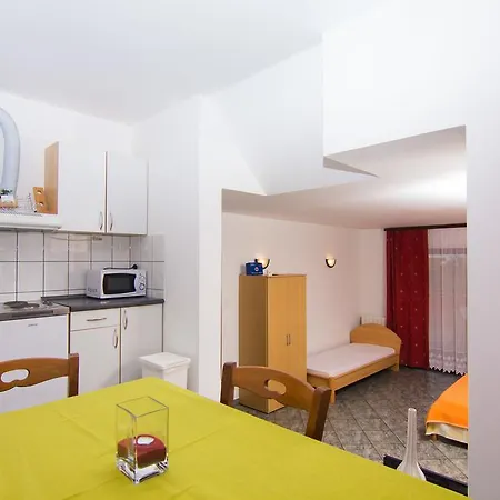 Guest house Zuzic