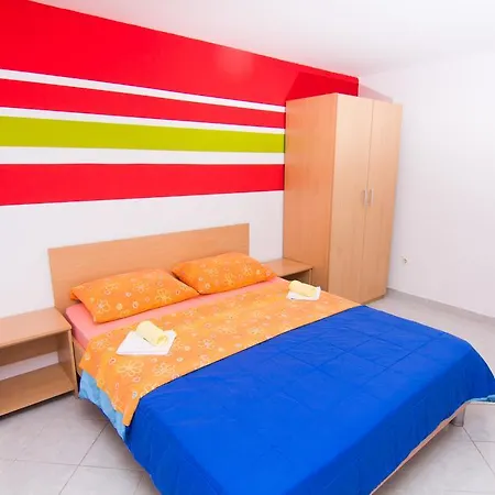 Zuzic 3* Krk Town
